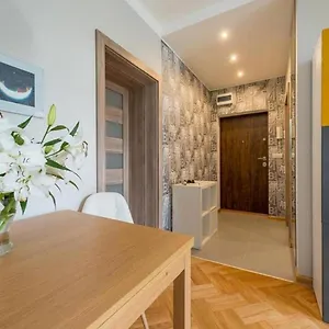 https://modern-and-cozy-apartment-in-central-location.warsawhotelspoland.com
